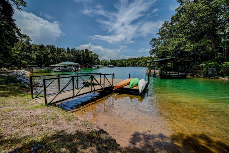 Lake Keowee Waterfront Retreat! 138 East Waterford Drive , Seneca SC
